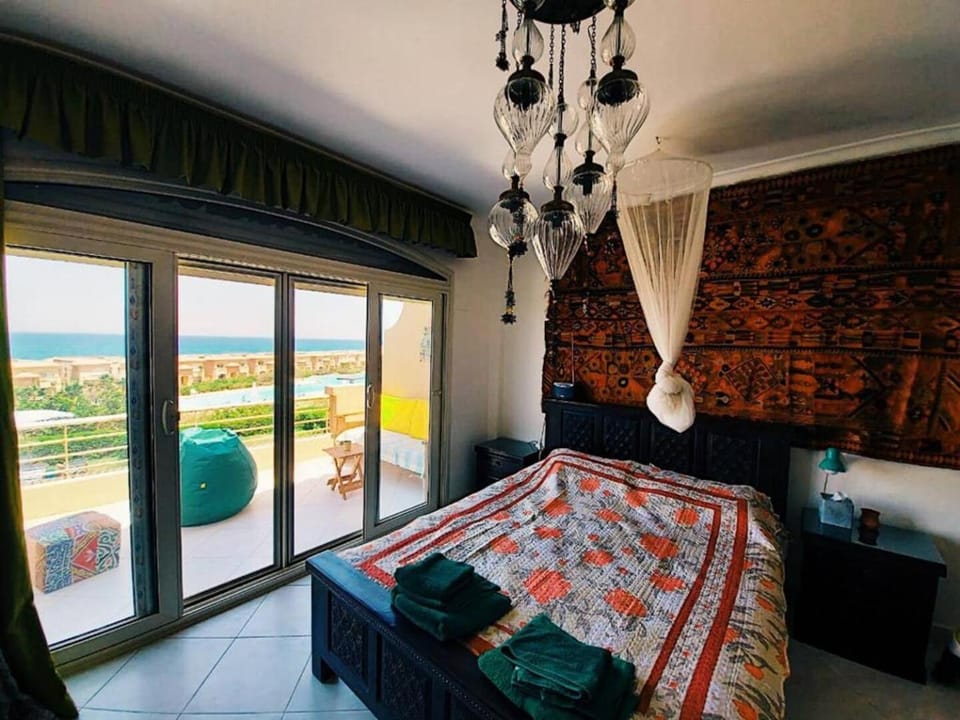 Bed, View (from property/room), Balcony/Terrace, Bedroom, towels