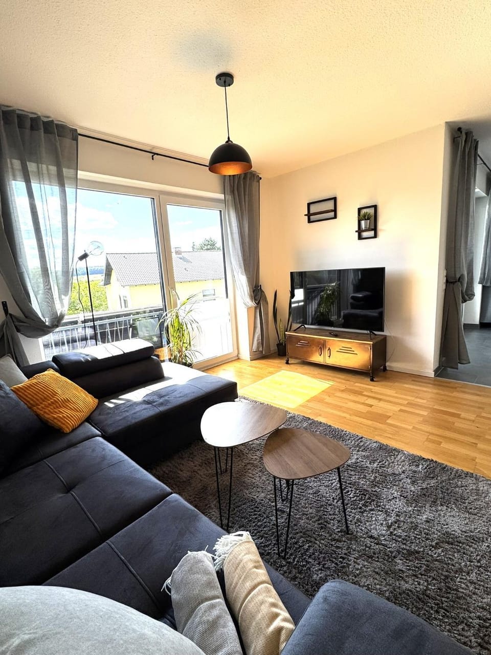 TV and multimedia, Living room, Seating area