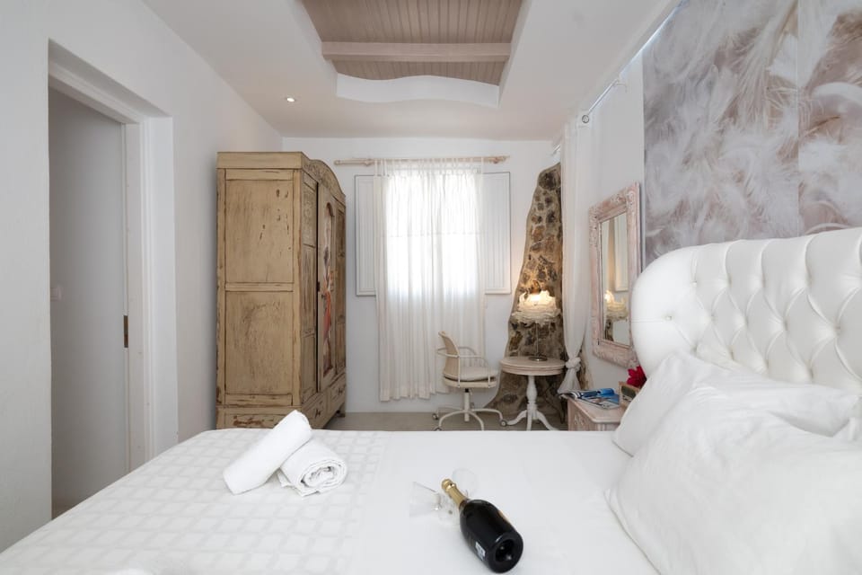 Almyra Home Apartment in Mykonos, Mikonos 846 00, Greece