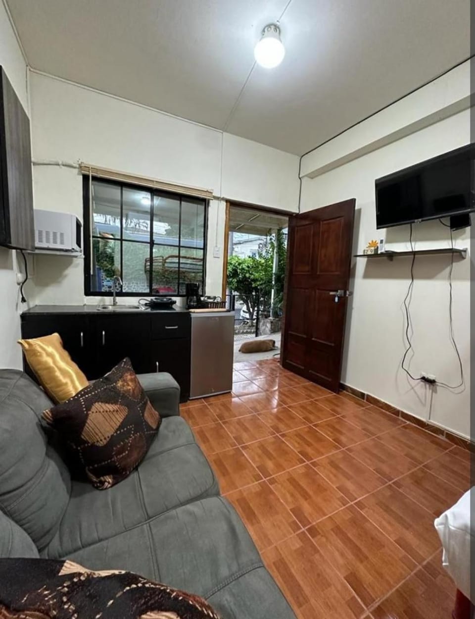 Cuarto estudio HERSOR Bed and Breakfast in San Salvador