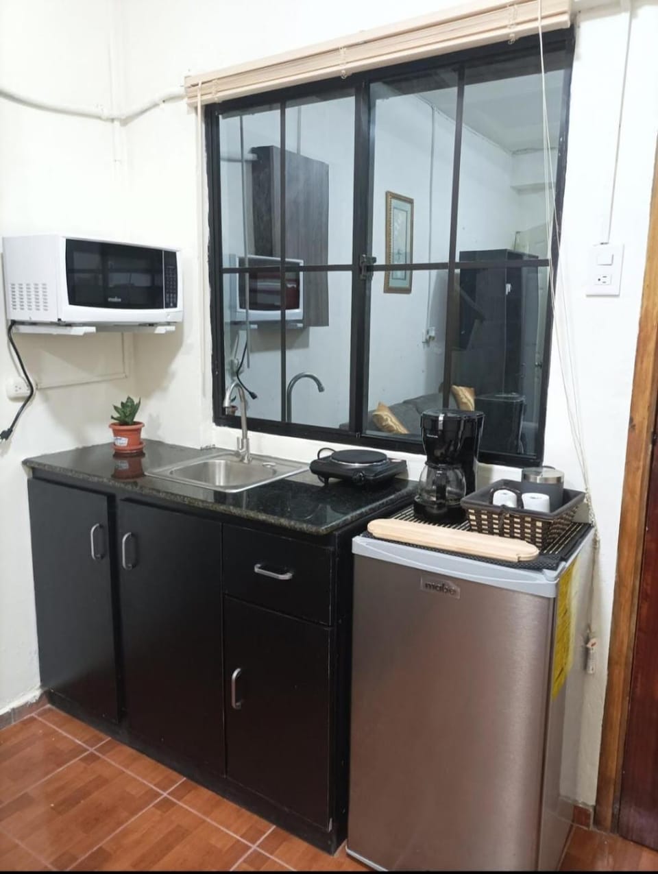 Cuarto estudio HERSOR Bed and Breakfast in San Salvador
