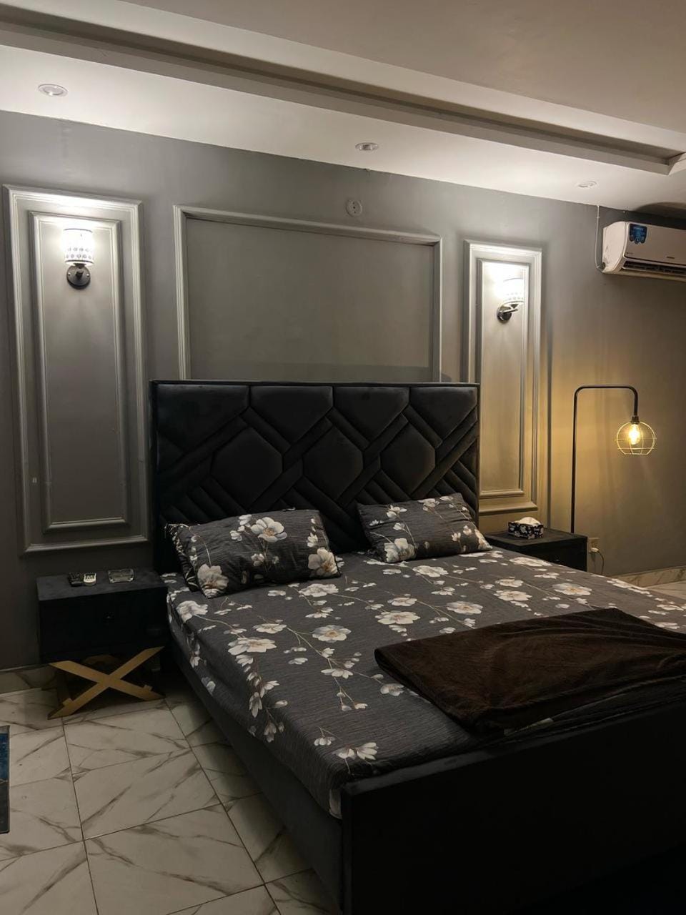 Muted Mellow Tone 1BR Johar town Self Check-In Apartment in Lahore