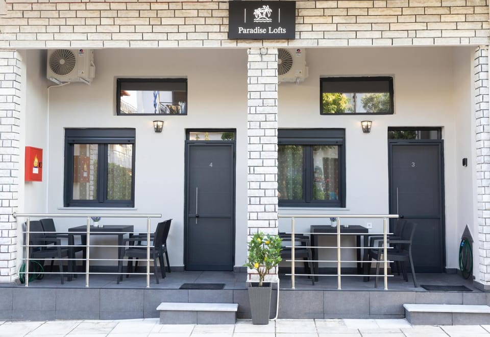 Property building, Balcony/Terrace