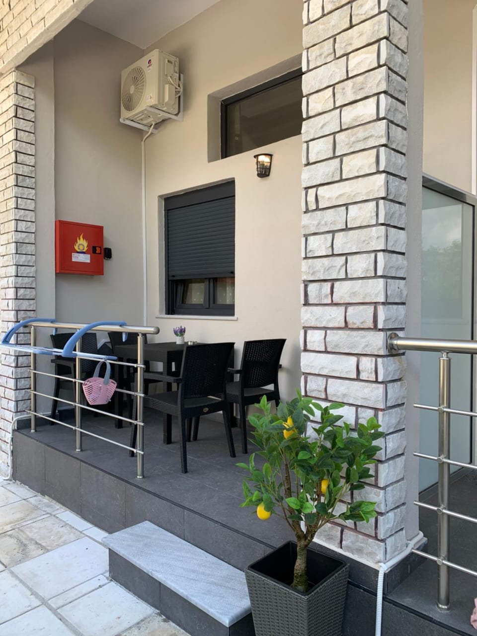 Balcony/Terrace, safe