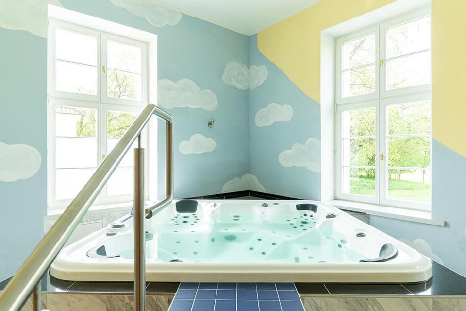 Hot Tub, Spa and wellness centre/facilities