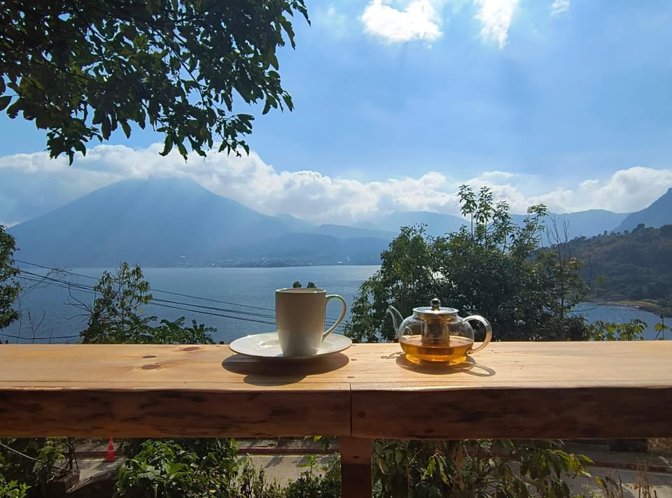 Nearby landmark, Day, Natural landscape, Coffee/tea facilities, Balcony/Terrace, Food and drinks, Dining area, Food, Lake view, Mountain view, Sea view