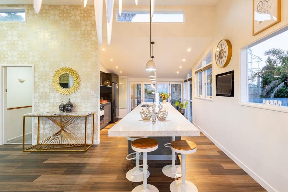 Home with Stunning Sea Views House in Napier