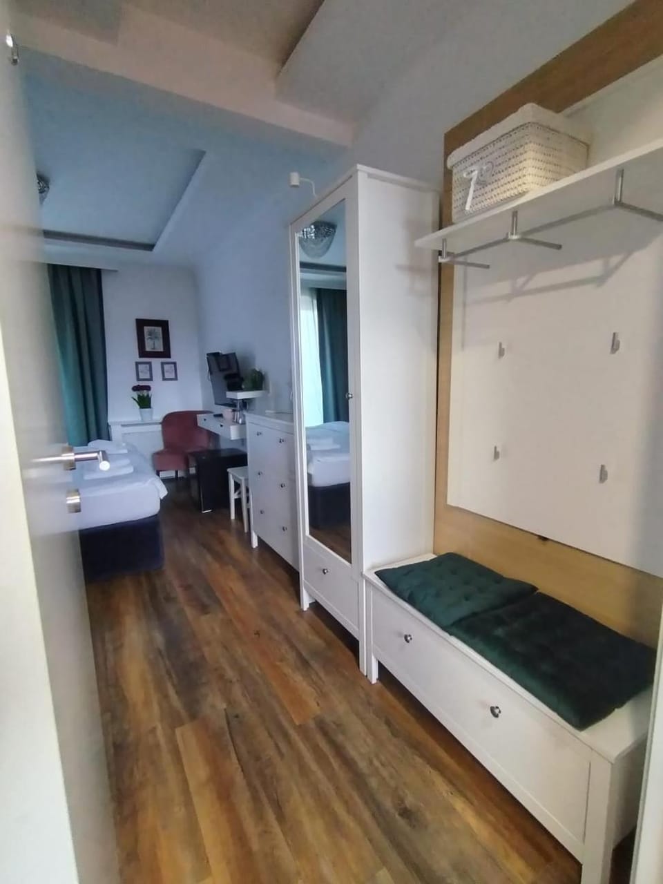 Photo of the whole room