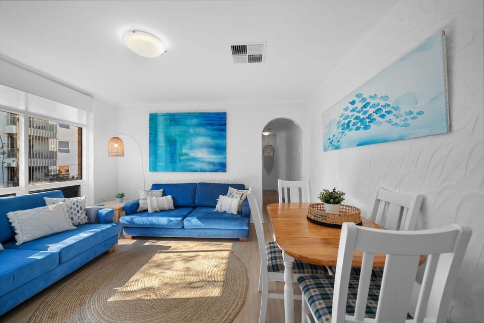 Belle Escapes - Summer's Endless Coastal Escape Apartment in Adelaide