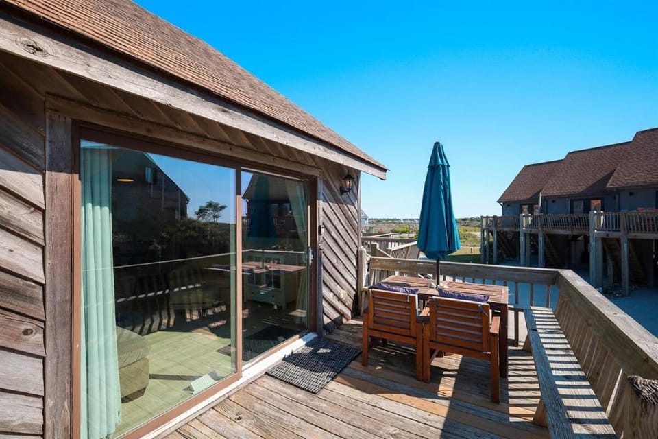 Paradise between ocean and sound -A Writers Reef Apartment in North Topsail Beach