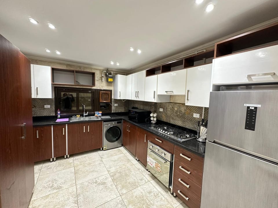 شقه فندقيه المهندسين لبنان Apartment in Egypt