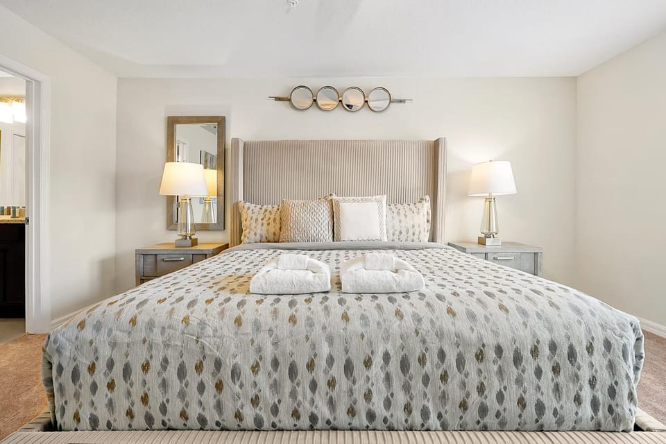 Indulge in Luxury Secret Hideaway in Clermont House in Four Corners