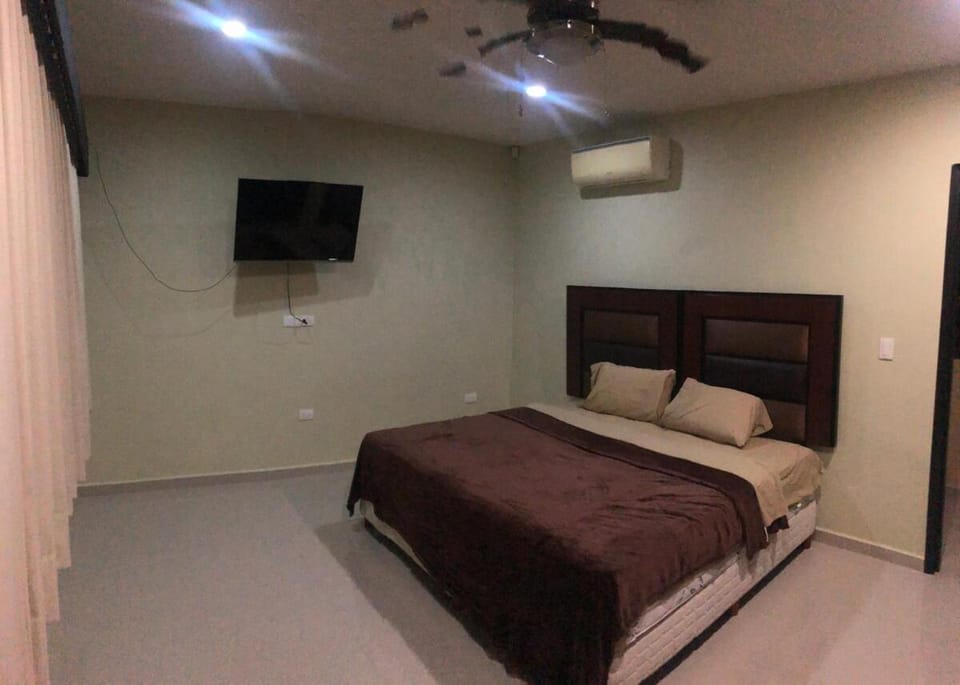 Bed, TV and multimedia, Bedroom, air conditioner