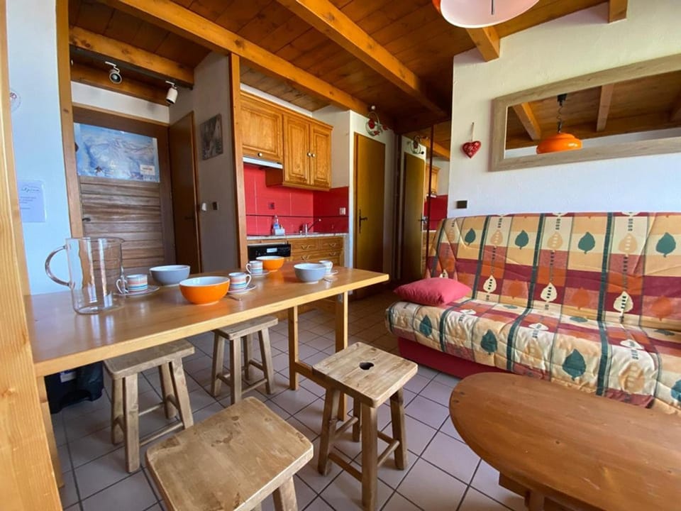 Studio cosy 4 personnes à 100m des pistes - FR-1-733-166 Apartment in Notre-Dame-de-Bellecombe