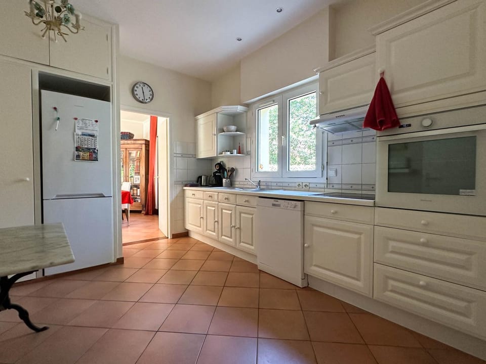 Villa moderne 8 pers à La Palmyre avec piscine & WIFI - FR-1-705-15 Villa in Les Mathes
