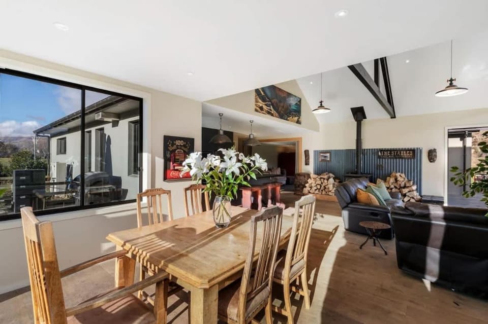 Patio, Balcony/Terrace, Living room, Dining area