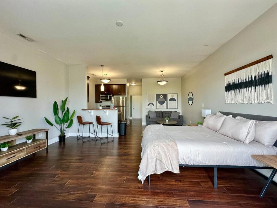 Downtown Penthouse Loft with View Apartment in Indianapolis