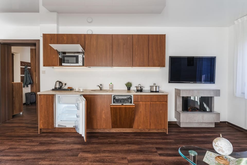 TV and multimedia, Kitchen or kitchenette