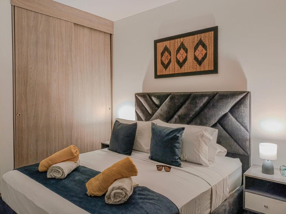 Other, Decorative detail, furniture, towels