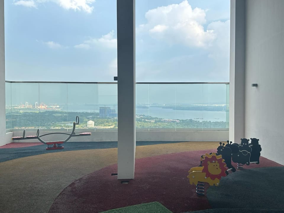 Green haven Studio unit with balcony and WiFi Netflix Apartment in Johor