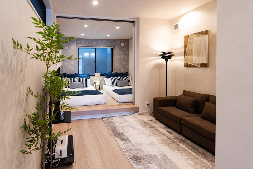 Bed, TV and multimedia, Living room, Photo of the whole room, Bedroom