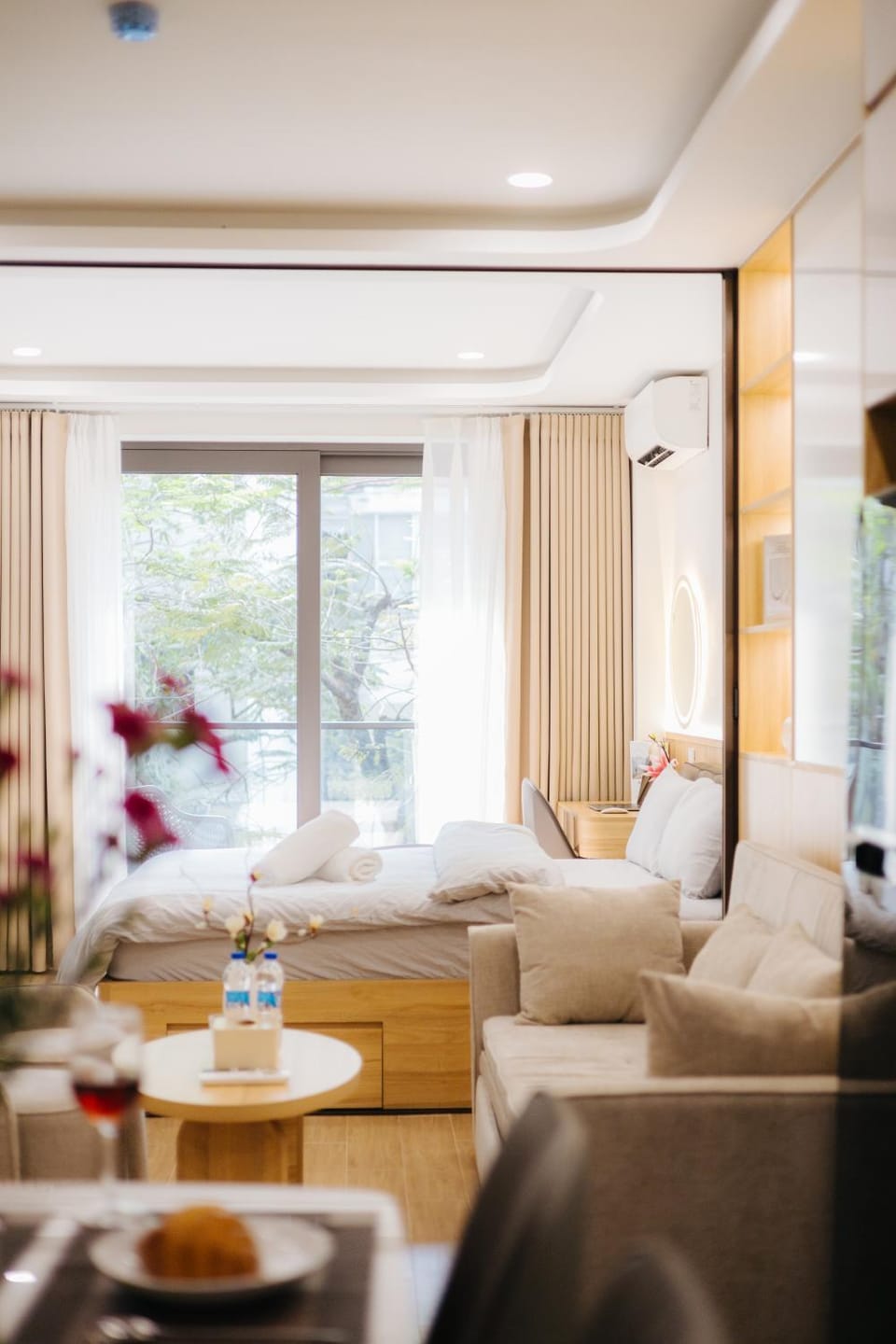 Bed, Living room, Seating area, Bedroom