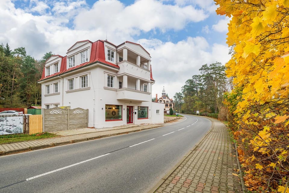 Property building, Street view