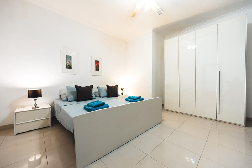 Bed, Bedroom, wardrobe
