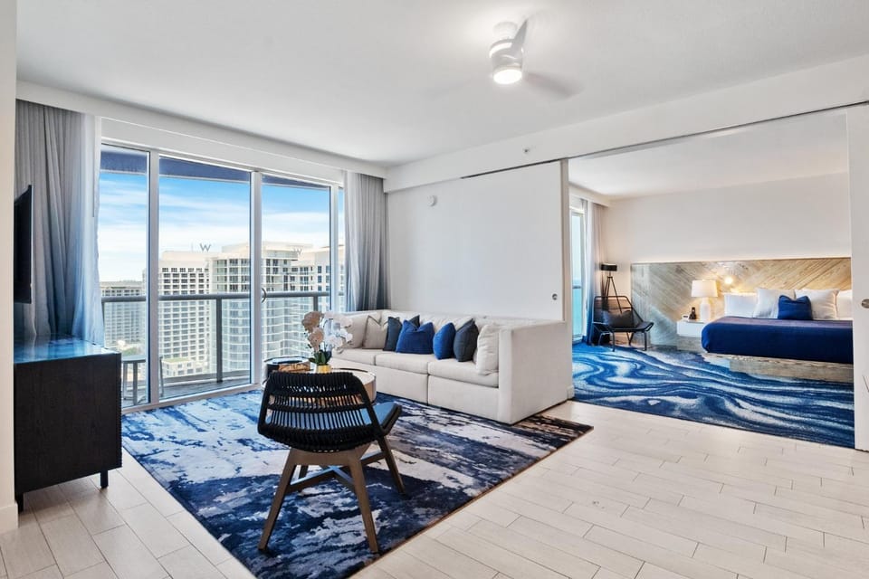 Bed, TV and multimedia, View (from property/room), Balcony/Terrace, Living room, Photo of the whole room, Bedroom