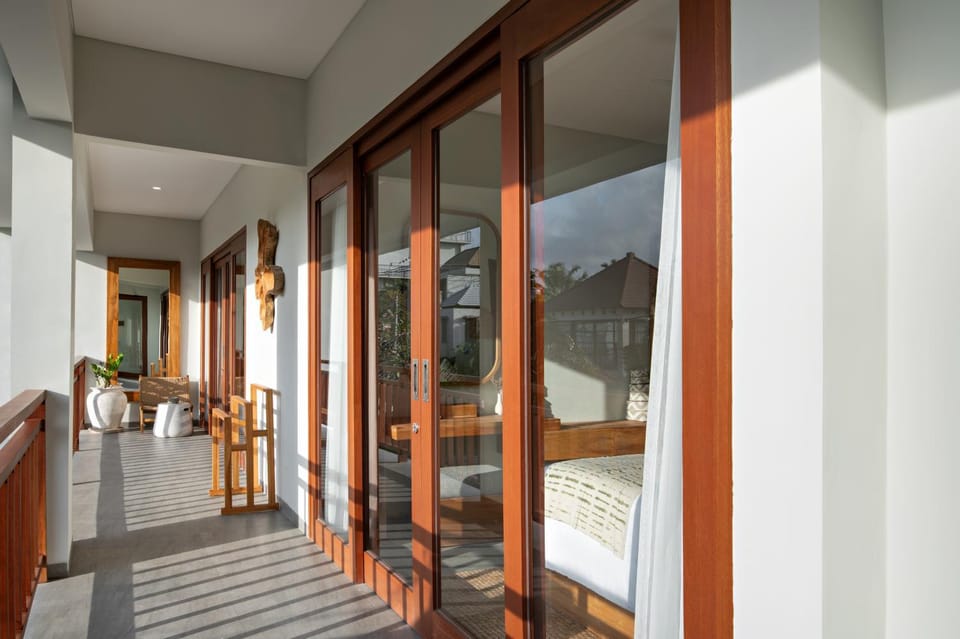 Patio, Day, View (from property/room), Balcony/Terrace, Living room, Seating area