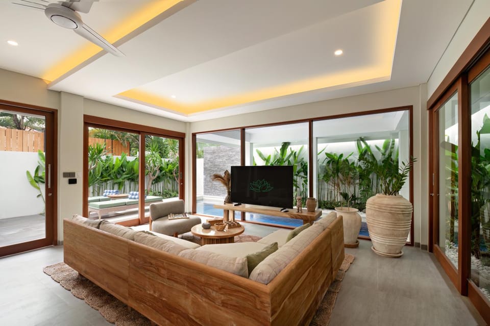 Communal lounge/ TV room, Garden, TV and multimedia, Living room, Seating area, Evening entertainment, Garden view