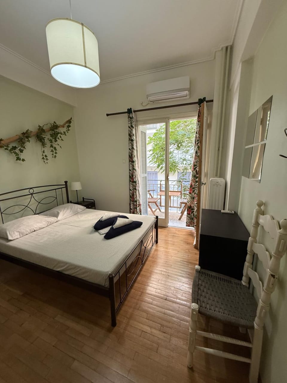 Bed, Balcony/Terrace, Bedroom, towels, air conditioner