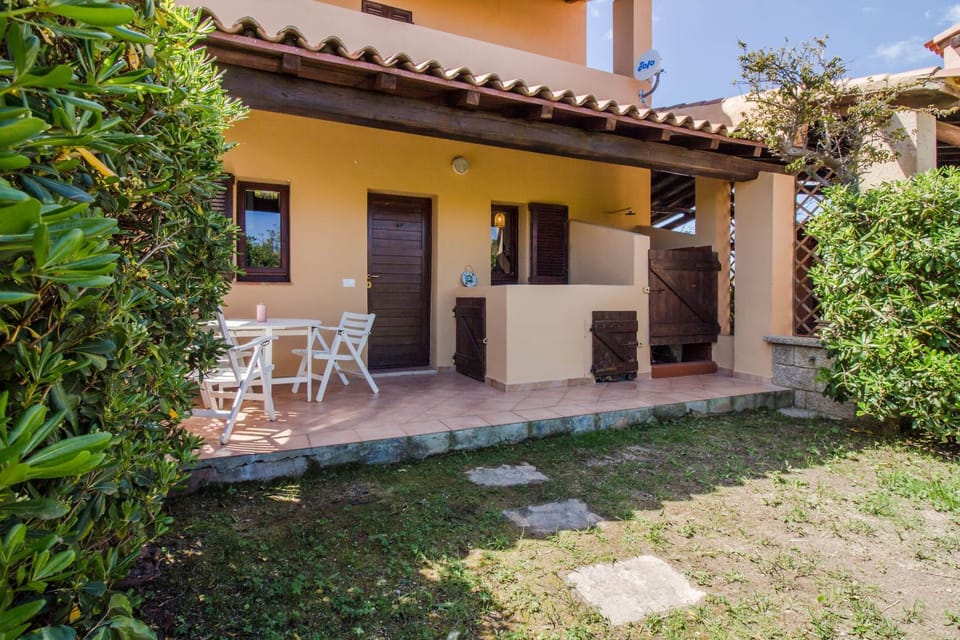 Property building, Patio, Garden