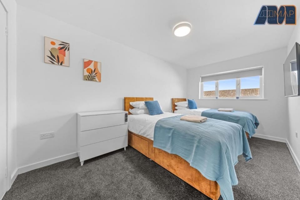 3BR Home in Kilmarnock Sleeps 6 House in Kilmarnock