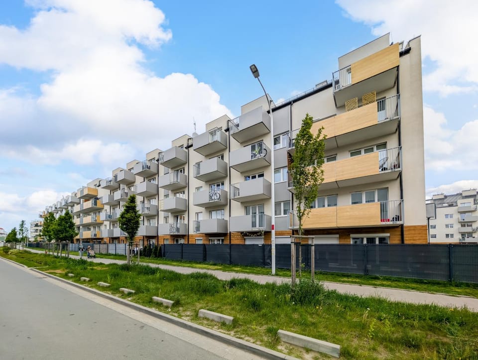 Property building, Neighbourhood
