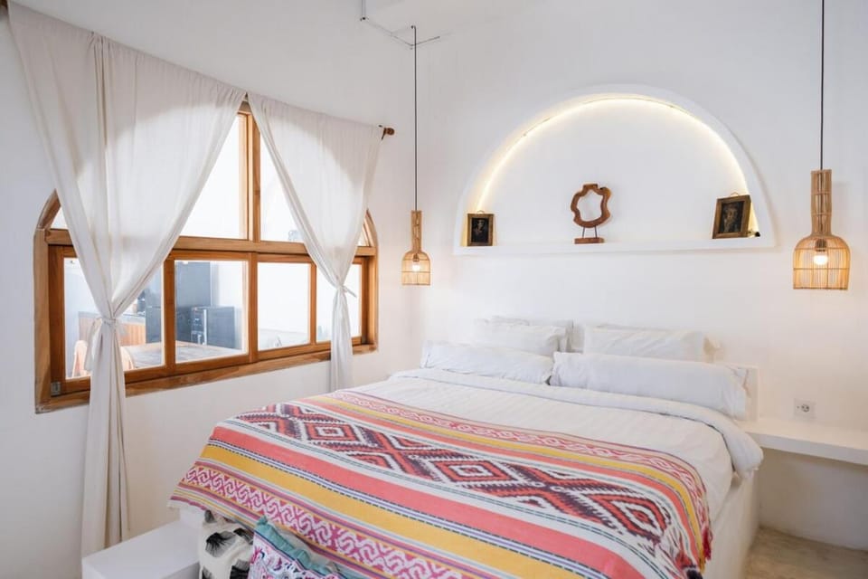 Boho-Chic Canggu 3 BR Pool Villa - Great Location Villa in North Kuta