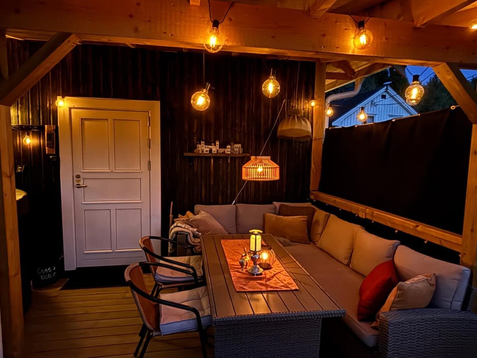 Balcony/Terrace, Balcony/Terrace, Seating area, Dining area