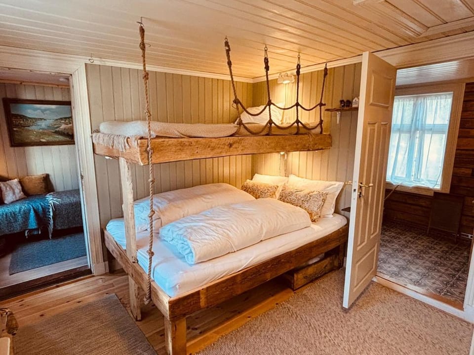 Photo of the whole room, Bedroom, bunk bed