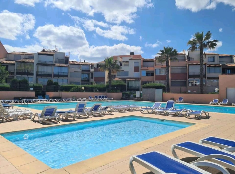 Pool view, Swimming pool