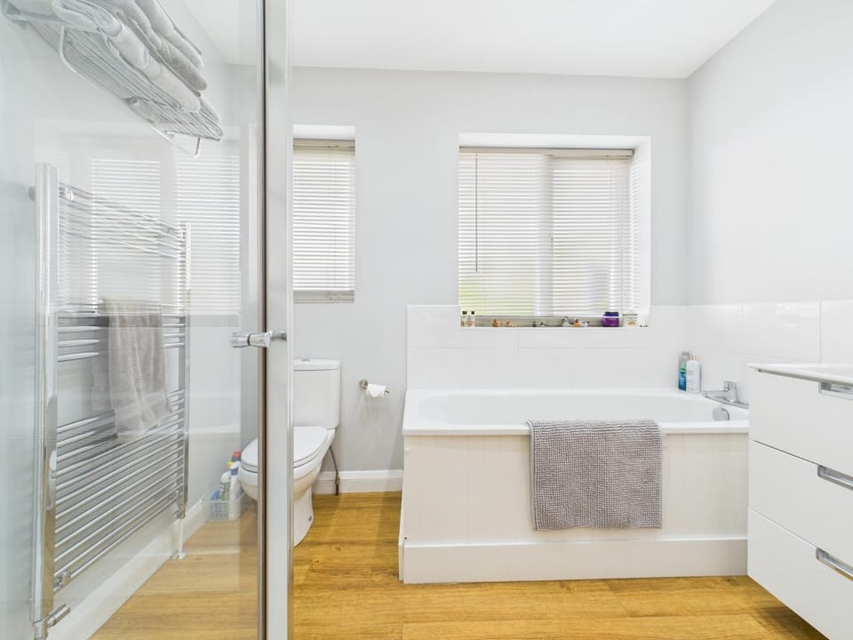 Shower, Bathroom, Bath, towels