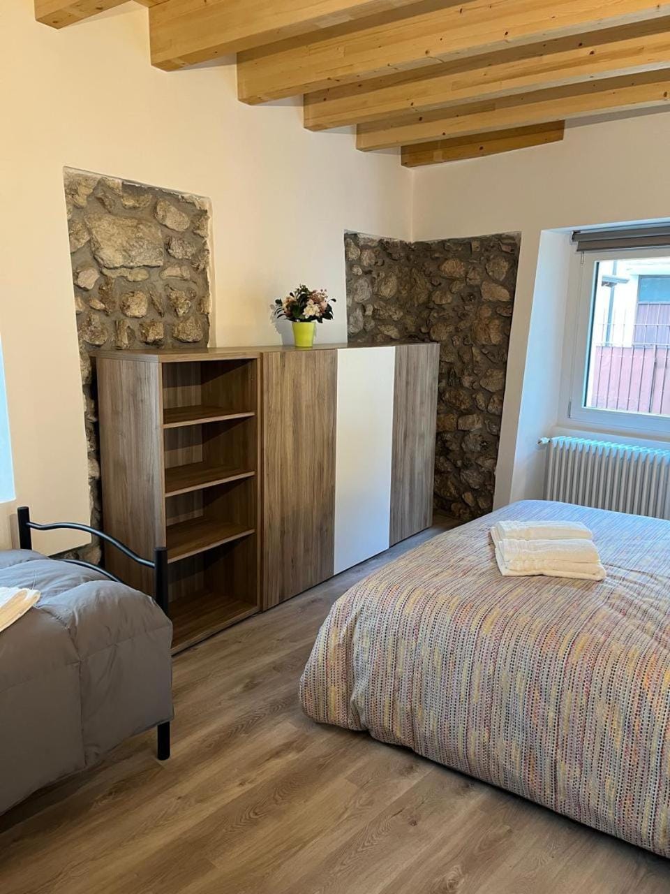 Bed, Photo of the whole room, Bedroom, wardrobe