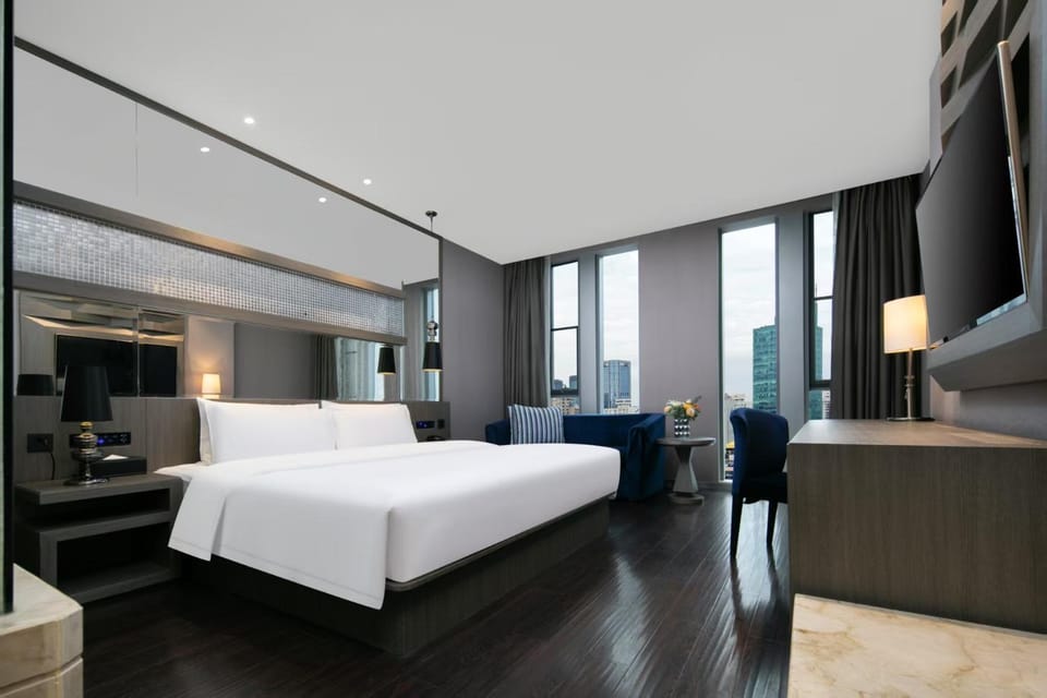 Photo of the whole room, Bedroom