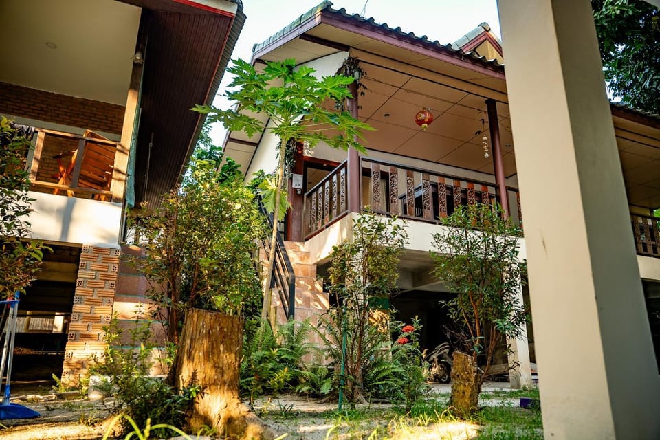 Property building, Garden, Balcony/Terrace