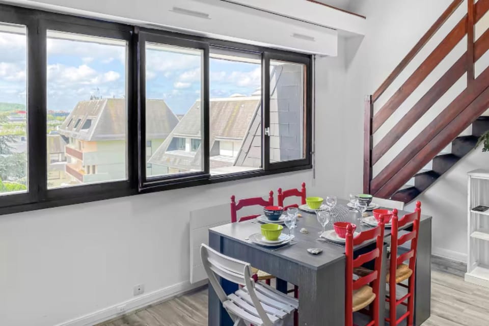 Apartment with pool near city center Apartment in Deauville