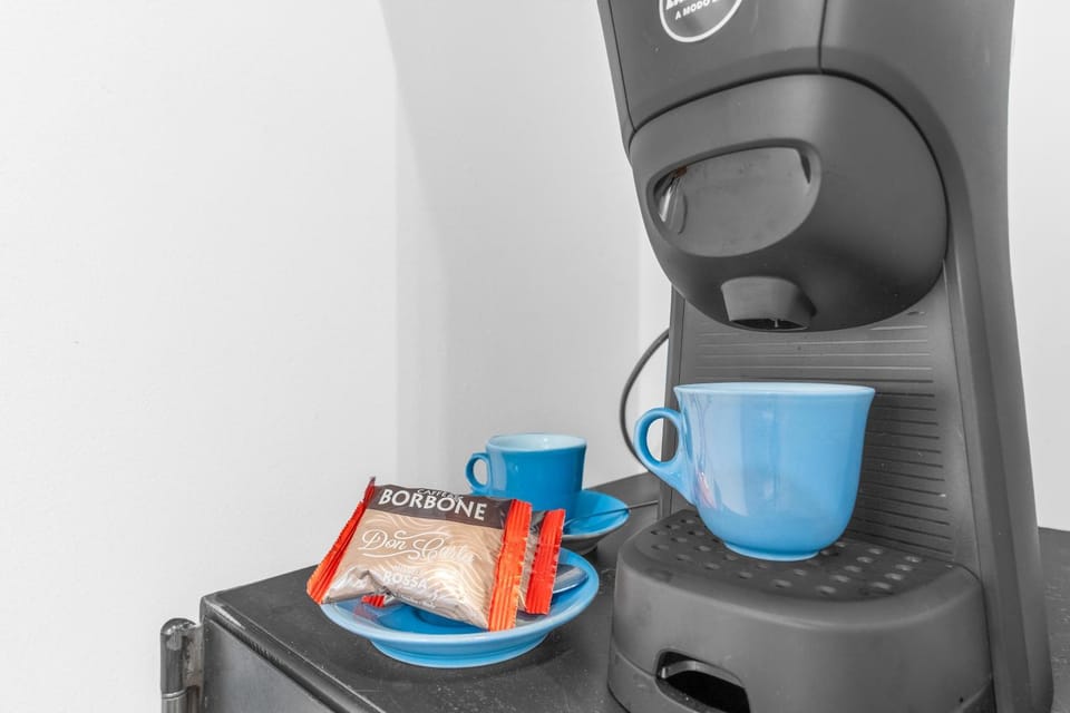 Coffee/tea facilities, Kitchen or kitchenette