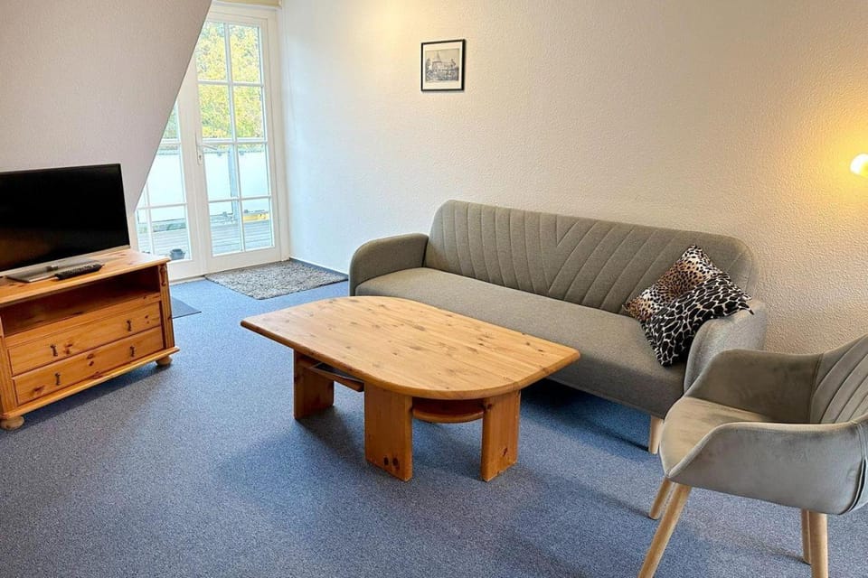 Haus-Kleist-Zimmer-4 Bed and Breakfast in Prerow