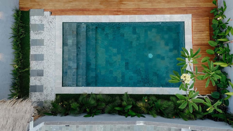 Property building, Swimming pool