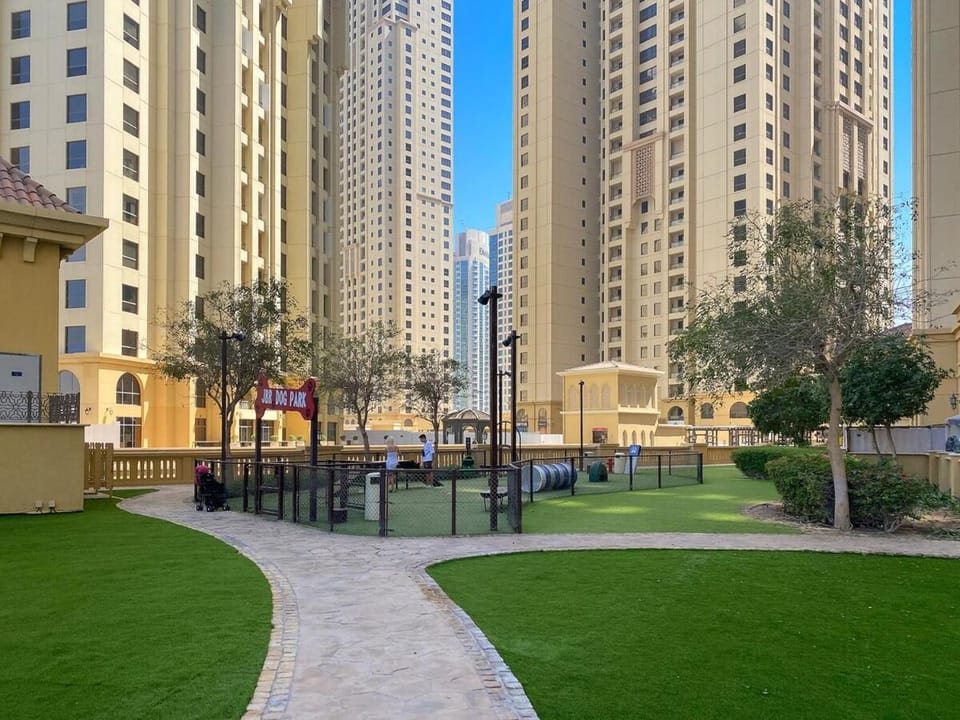 2-Bedroom Apartment Near To The Beach in Sadaf Apartment in Dubai