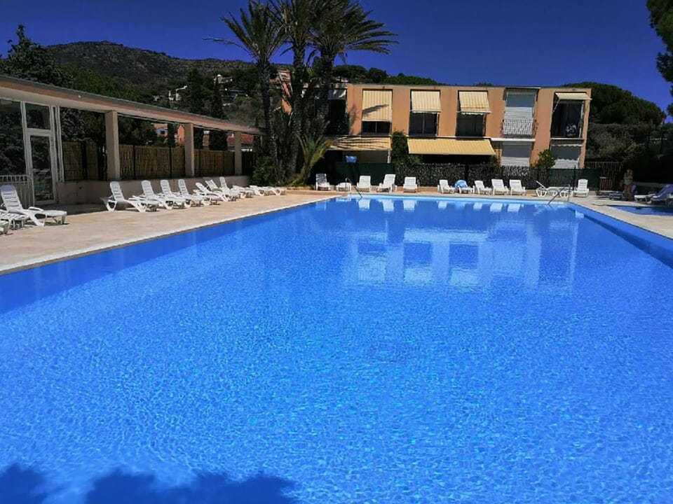 Appartement avec superbe terrasse pour 4 personnes Apartment in Le Lavandou