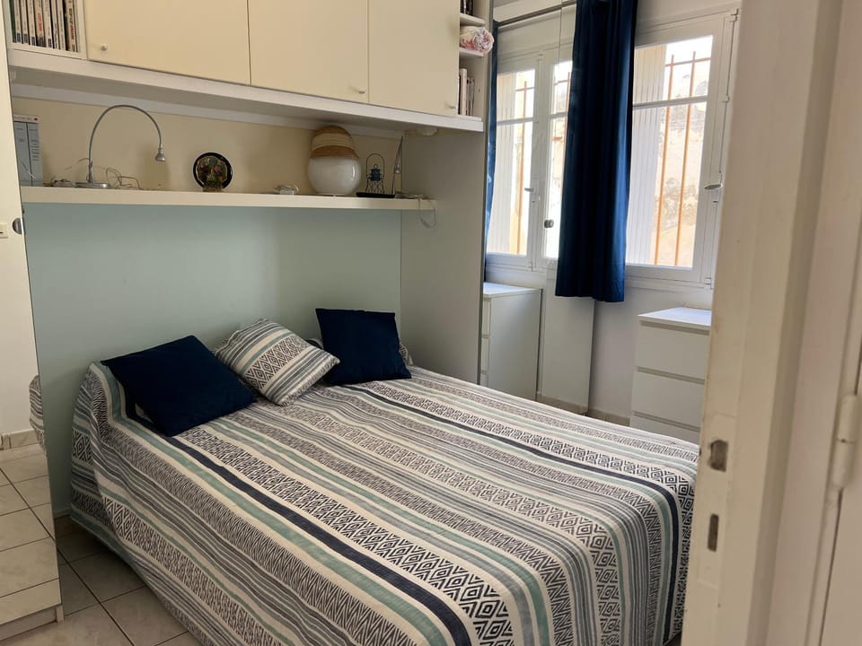 Appartement avec superbe terrasse pour 4 personnes Apartment in Le Lavandou